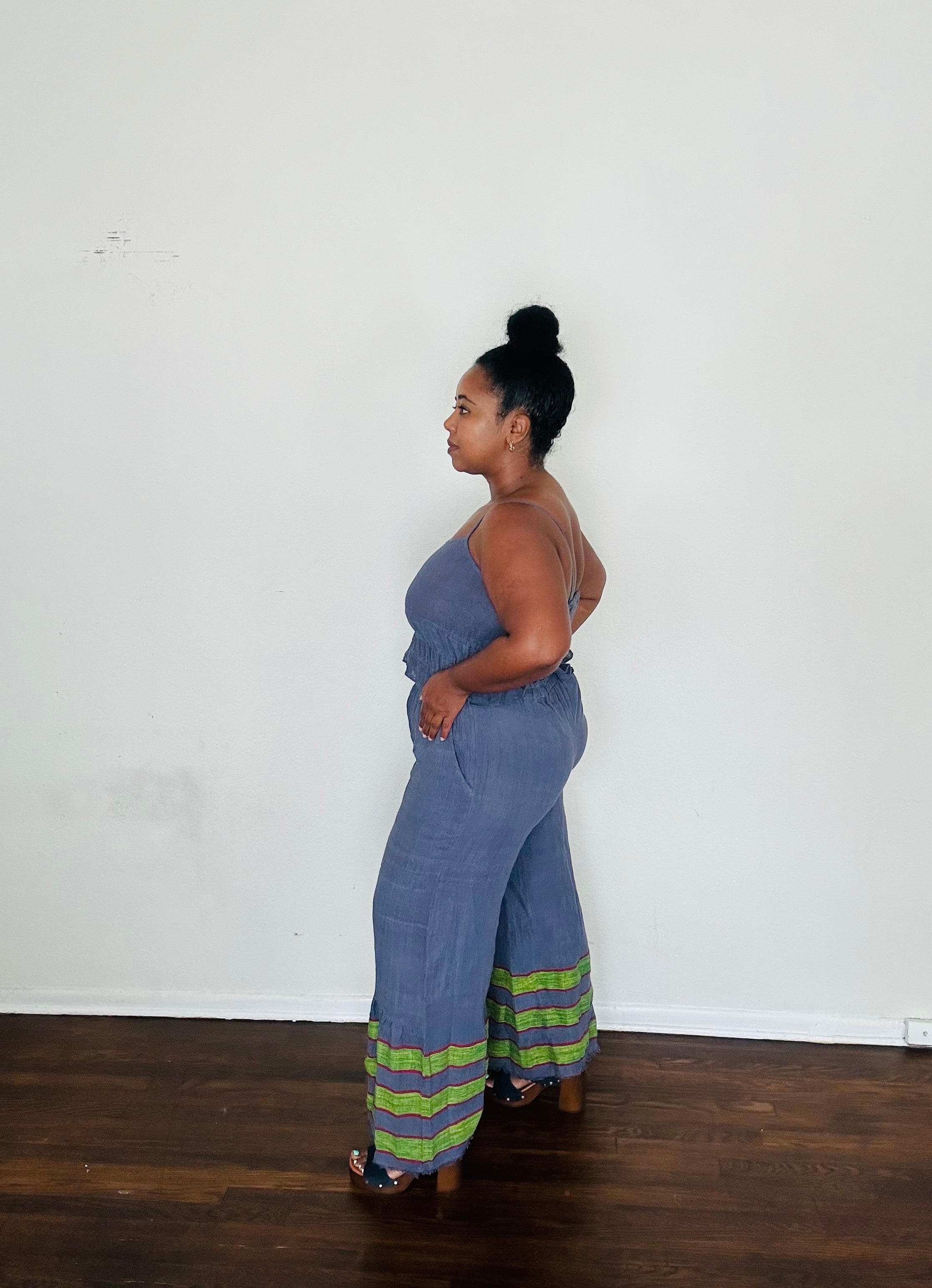 Melat Pants Slate Drift — handmade 100% cotton slip-on trousers with high rise, front seam, side pockets, and flared hem in grey with a subtle blue undertone.