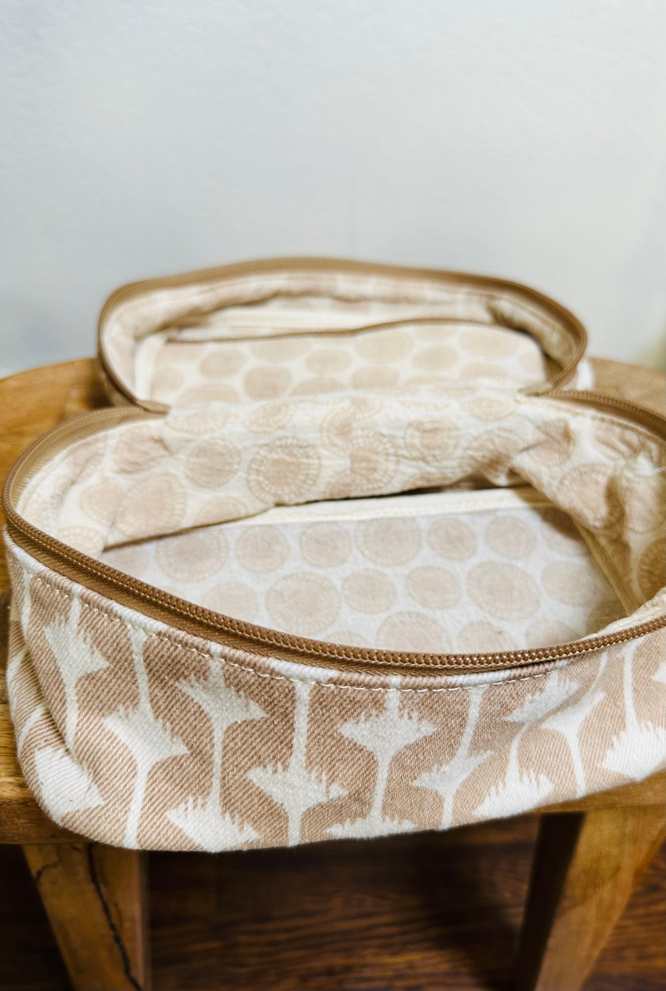 ShopYego Bags Tan Curves Alamata Makeup Bag