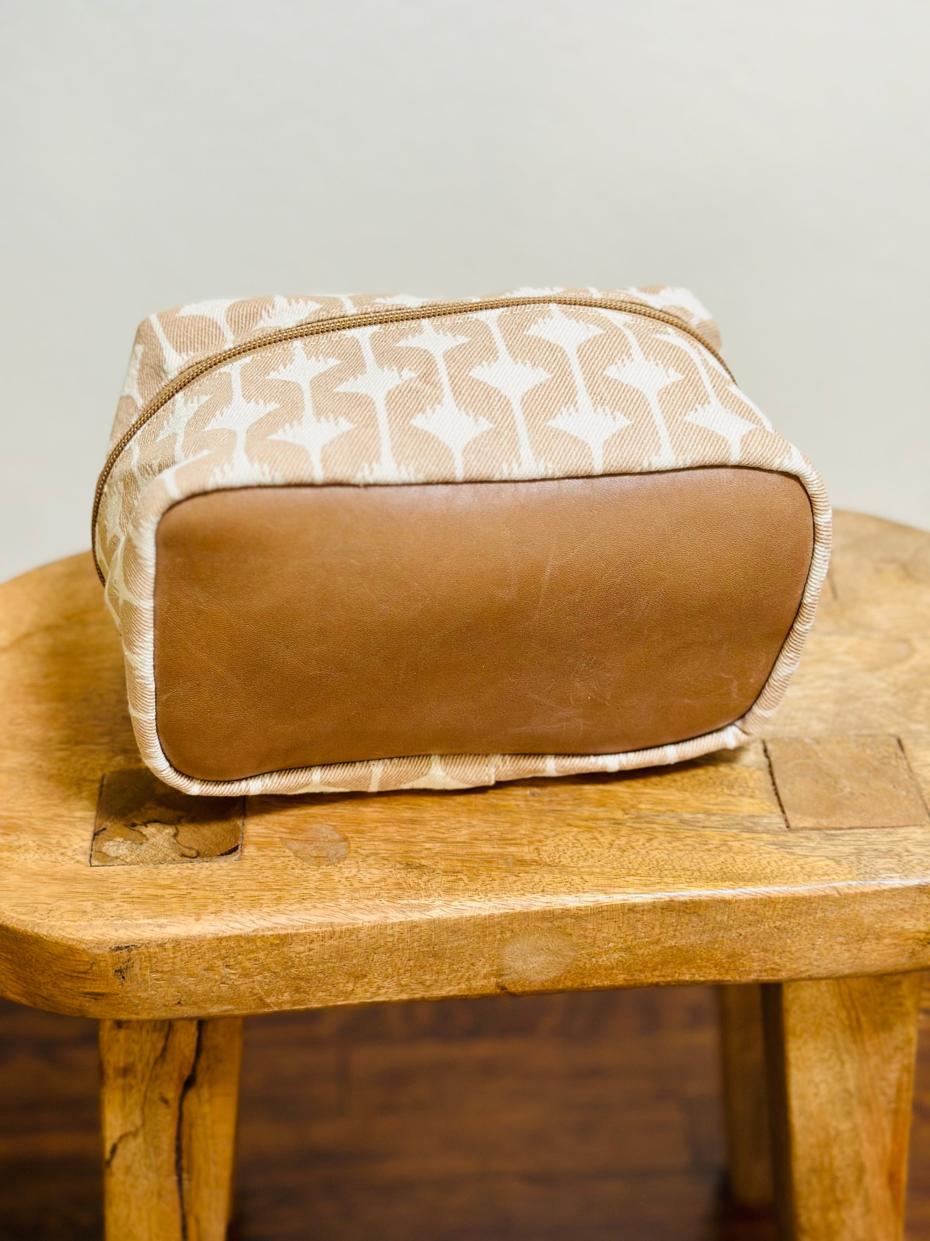 ShopYego Bags Tan Curves Alamata Makeup Bag